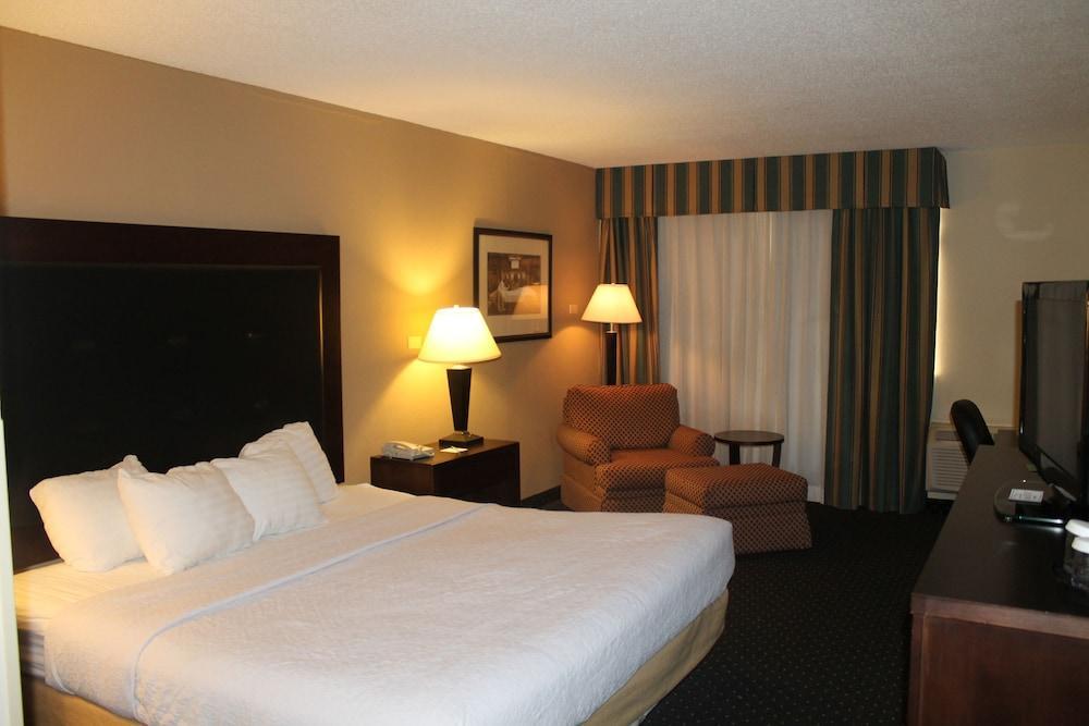 Doubletree By Hilton Winston Salem - University, Nc Buitenkant foto