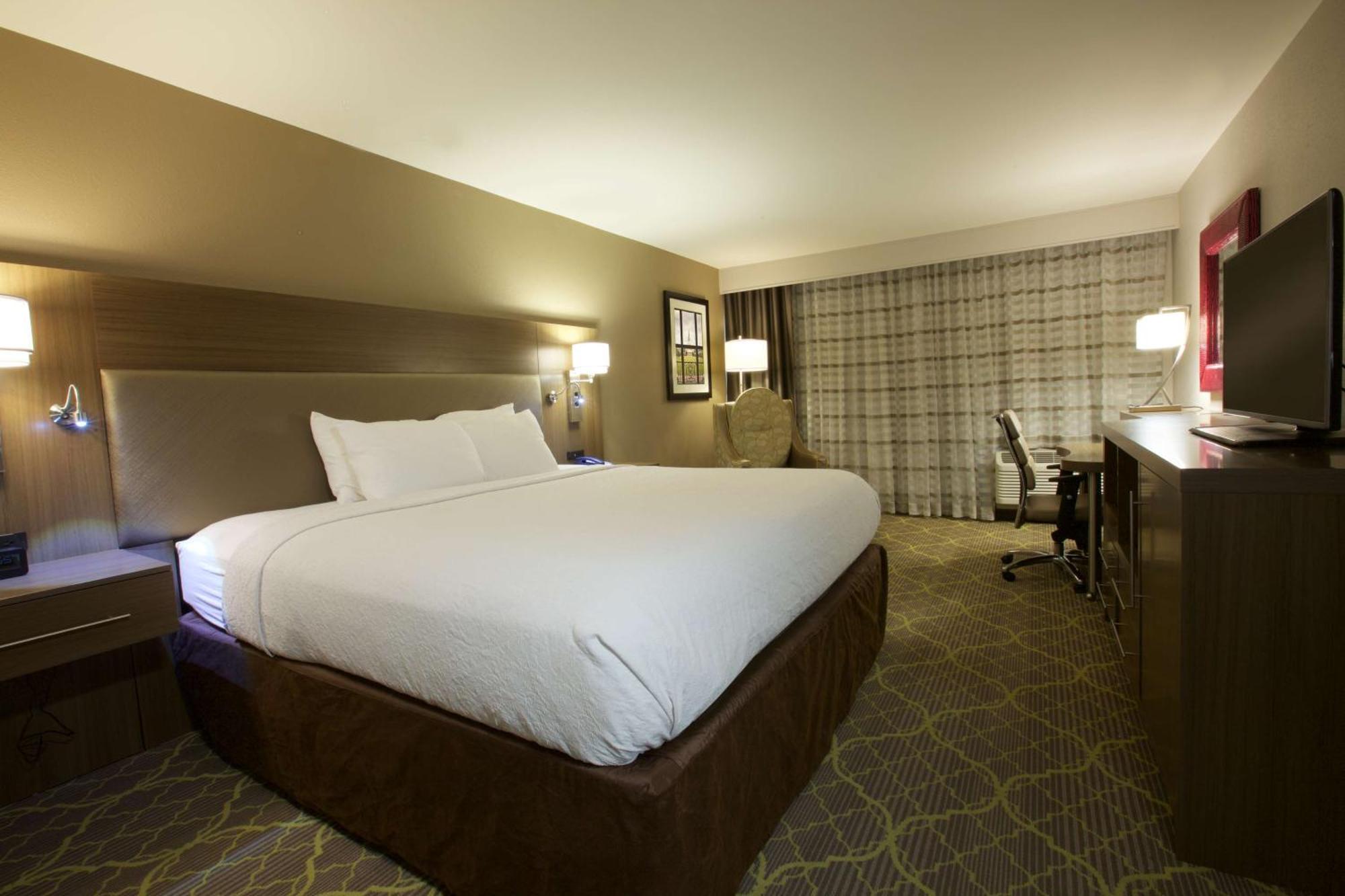 Doubletree By Hilton Winston Salem - University, Nc Buitenkant foto