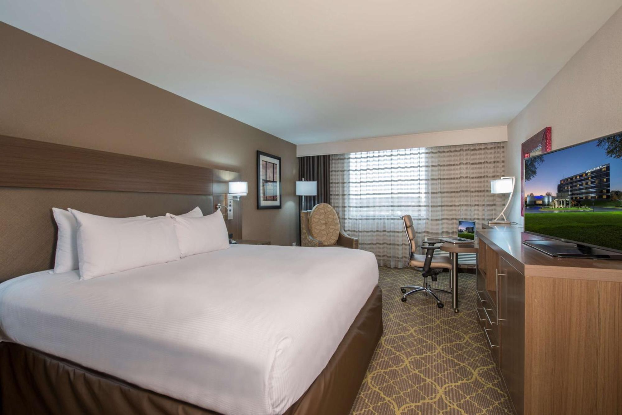 Doubletree By Hilton Winston Salem - University, Nc Buitenkant foto