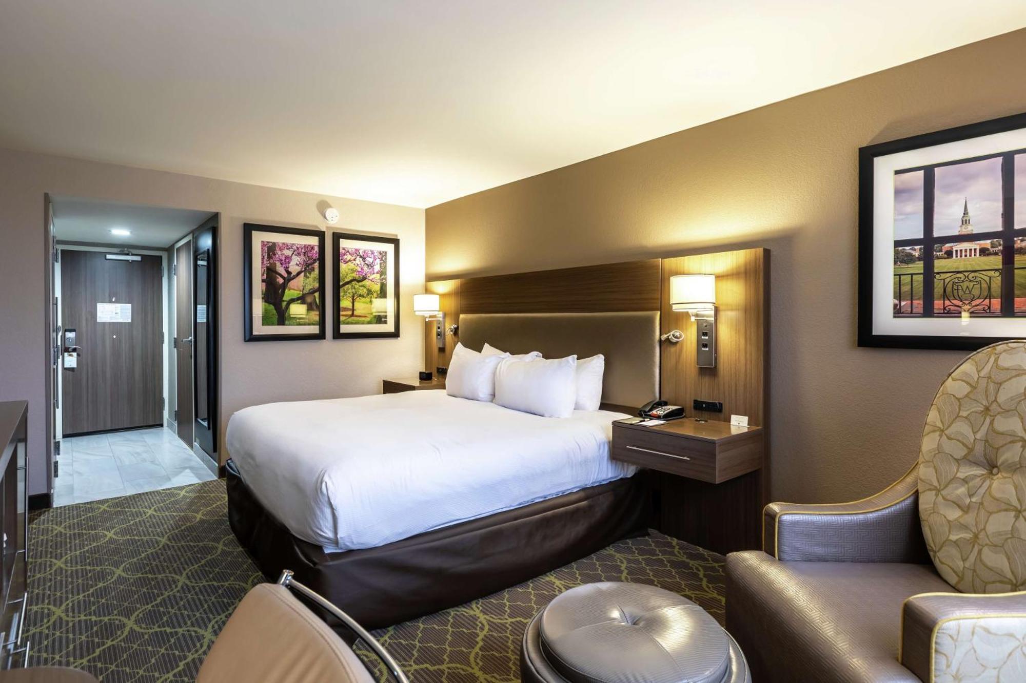 Doubletree By Hilton Winston Salem - University, Nc Buitenkant foto