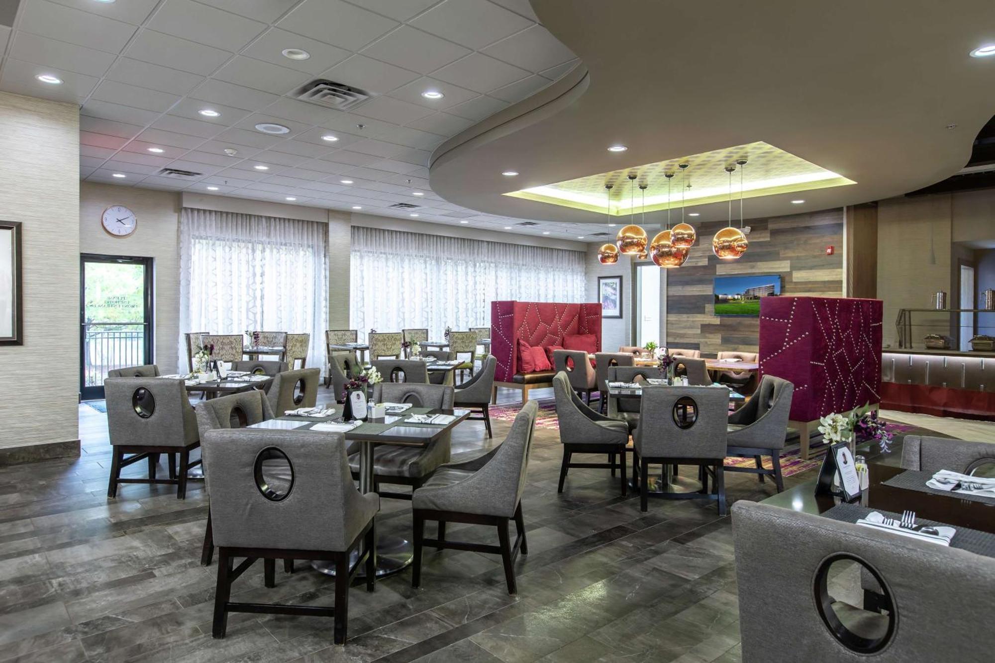 Doubletree By Hilton Winston Salem - University, Nc Buitenkant foto