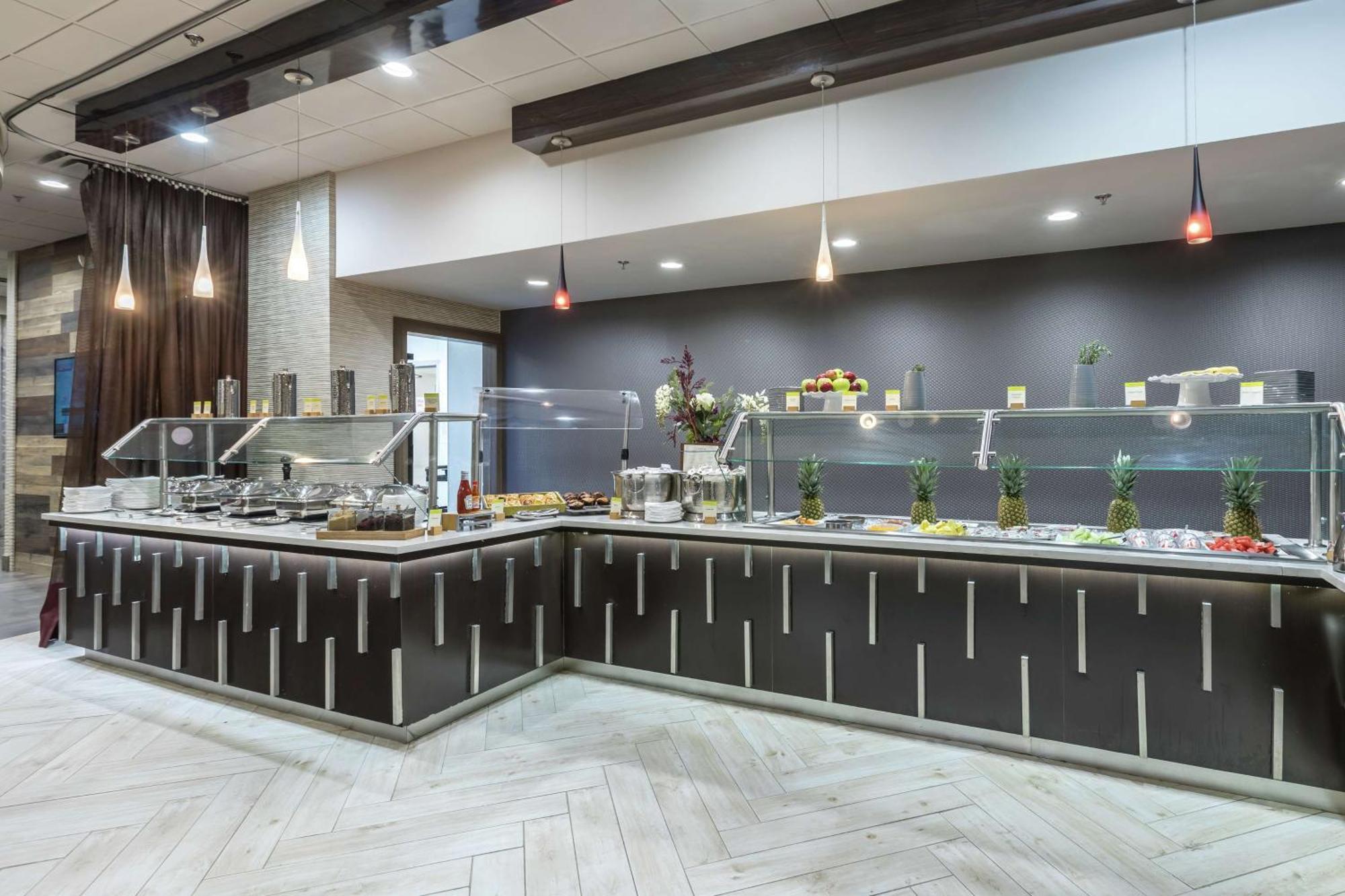 Doubletree By Hilton Winston Salem - University, Nc Buitenkant foto