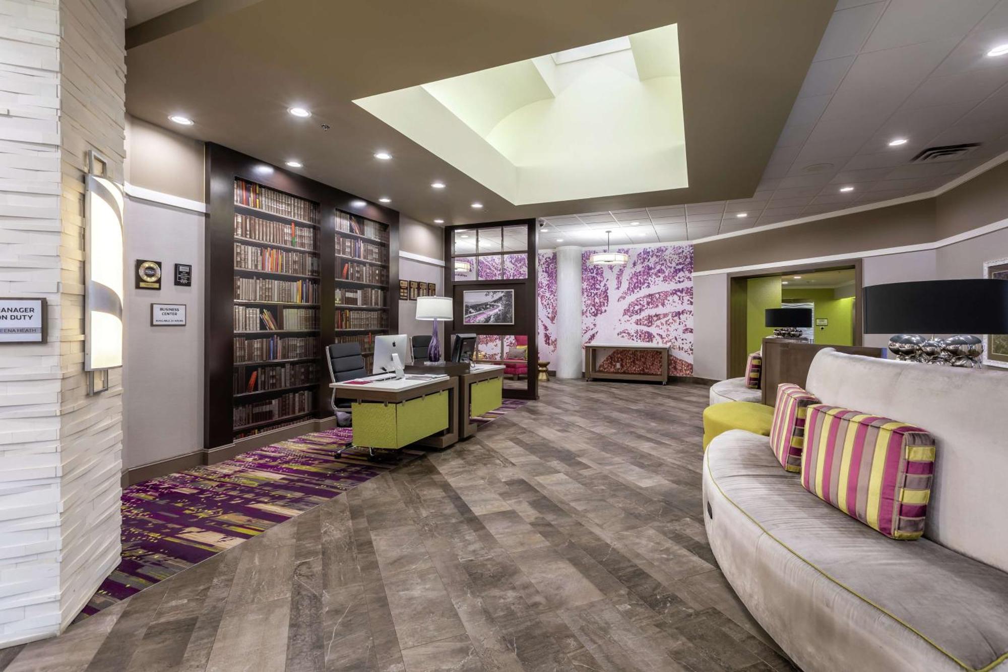 Doubletree By Hilton Winston Salem - University, Nc Buitenkant foto
