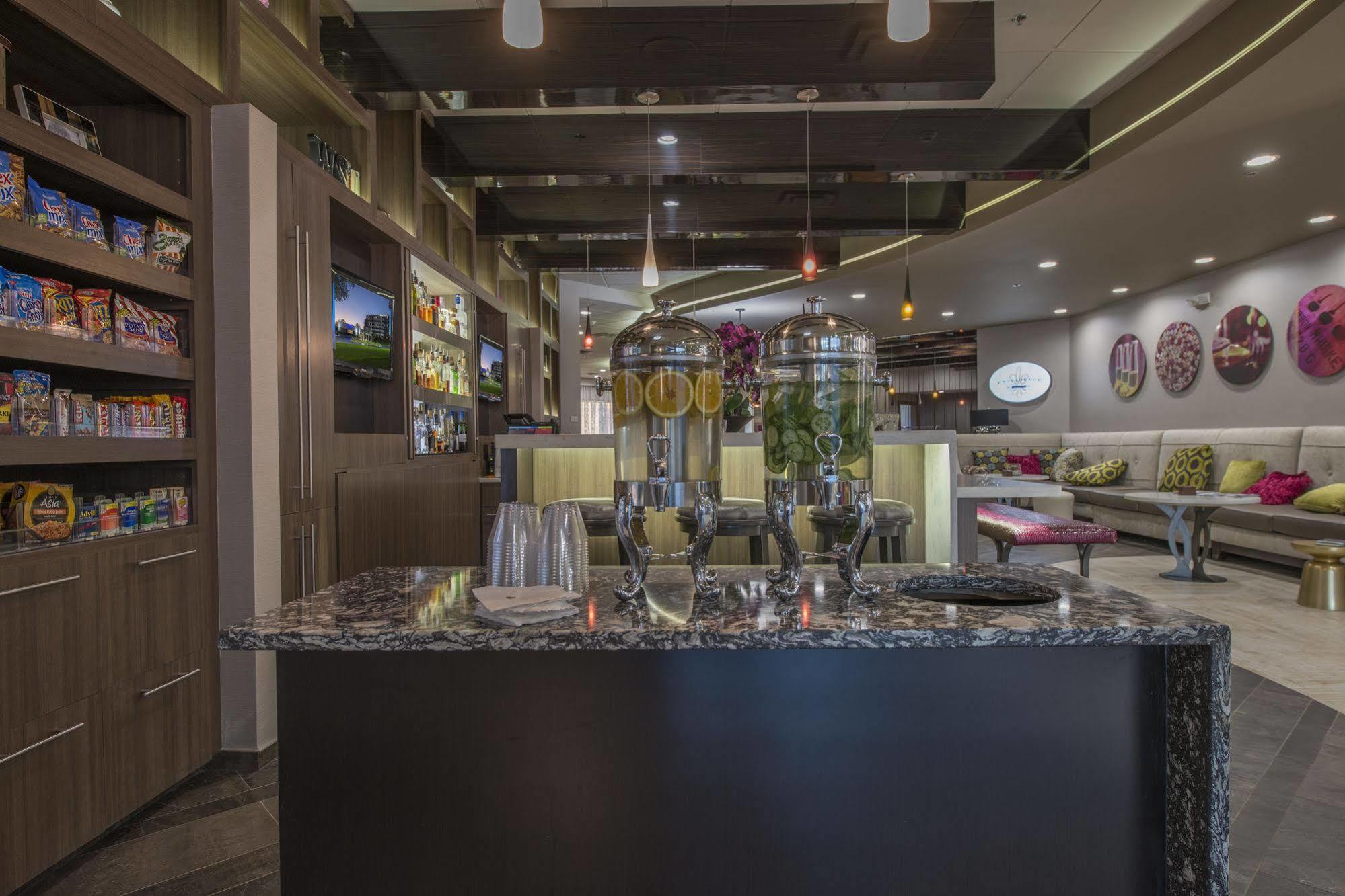 Doubletree By Hilton Winston Salem - University, Nc Buitenkant foto